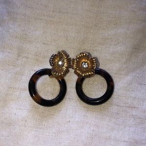 Jcrew tortoise shell and gold flower earring